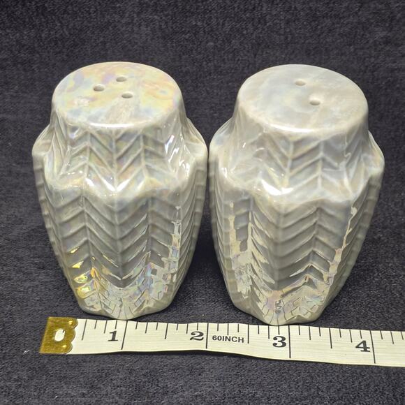 Retro Pearl Chevron Patterned Ceramic Salt & Pepper Shaker Kitchen Decor - Picture 8 of 10